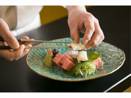 【部屋食】グレードアップ懐石◆特選料理を味わう◆お抹茶のウェルカムドリンク＆白味噌チーズケーキ付◆